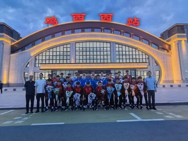 长春队抵达鸡西！这排面，属实拉满！