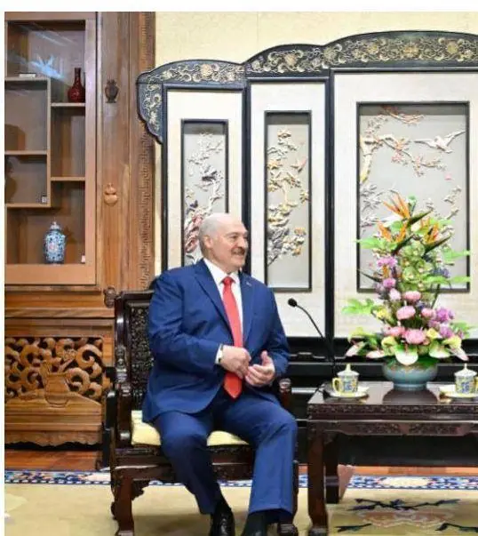 毫无征兆！卢卡申科突然访华只求中国能够给自己四个字！
