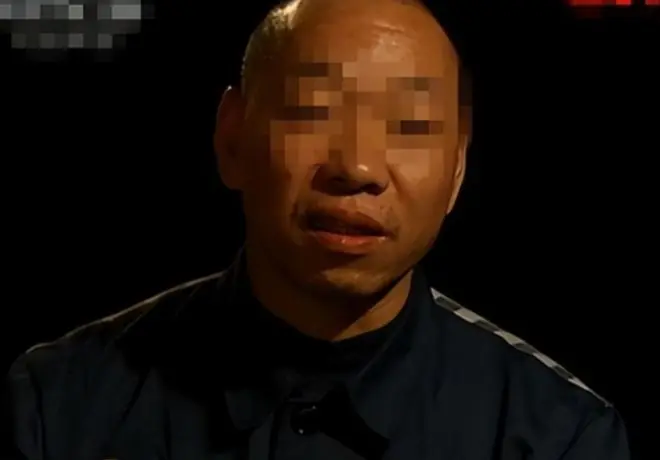丈夫谎称外出打工,躲在纸箱3天,亲眼目睹妻子和邻居丑事大怒