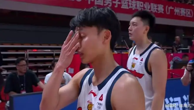 又一个NBA级后卫?广东暴力双能卫打出身价,男篮未来最强一号位