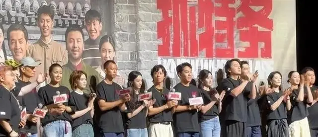 抓特务票房惨淡让冯小刚低头:时代早变了,没有人必须为谁买单