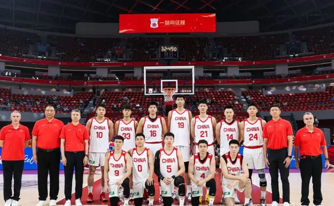 中国男篮4大锋线基本敲定！崔永熙搭档最强4号位，冠军前锋获重用