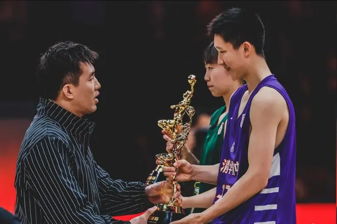 2战命中10记三分!国产库里横空出世,媒体人:有CBA小外援的影子