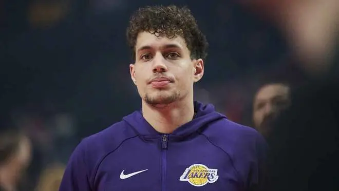好，湖人队在NBA自由球员市场开启前就队内防守悍将做出合同决定