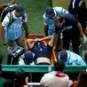 乌拉圭铁腰遭队友误伤担架抬下 曼联清洗计划恐生变