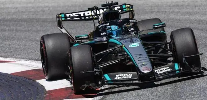 F1奥地利站:拉塞尔夺冠,维斯塔潘亚军,安东内利季军
