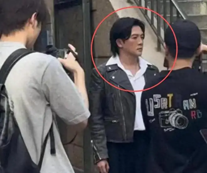 整容失败不可怕，一股姨味才尴尬！52岁苏有朋给所有男星提了个醒