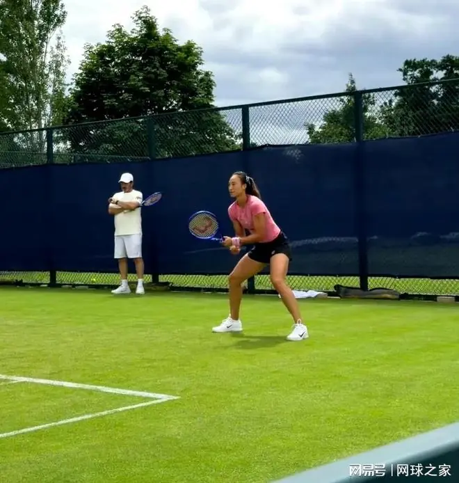 郑钦文诺丁汉开练，网友称夺冠稳了？张之臻进正赛带来好消息
