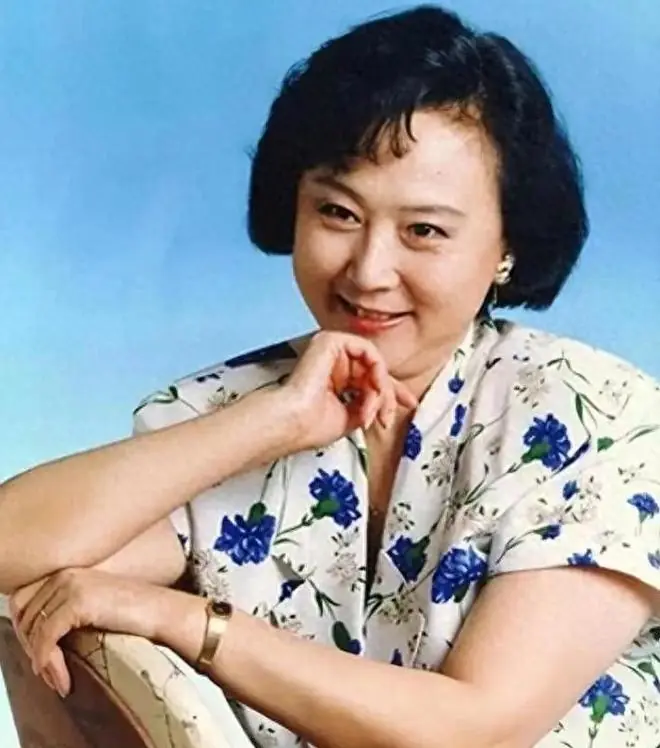 周总理批评刘长瑜:铁梅是个革命者,怎么能用花旦的那套手法呢?