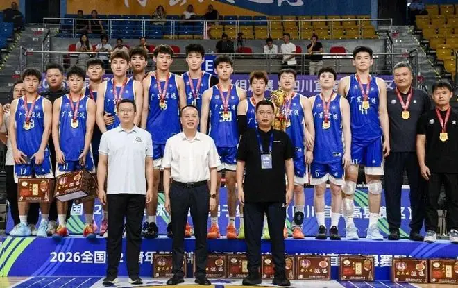 广东宏远夺冠！杨溢爆砍34+8+9荣获MVP，王洪泽20+15+6陈家政受伤