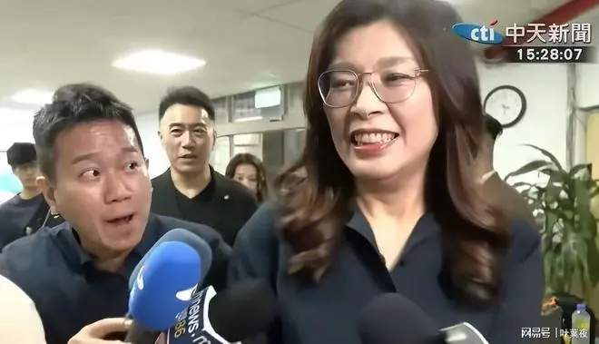 陈以信接掌文传会 郑丽文的转变已悄然显现