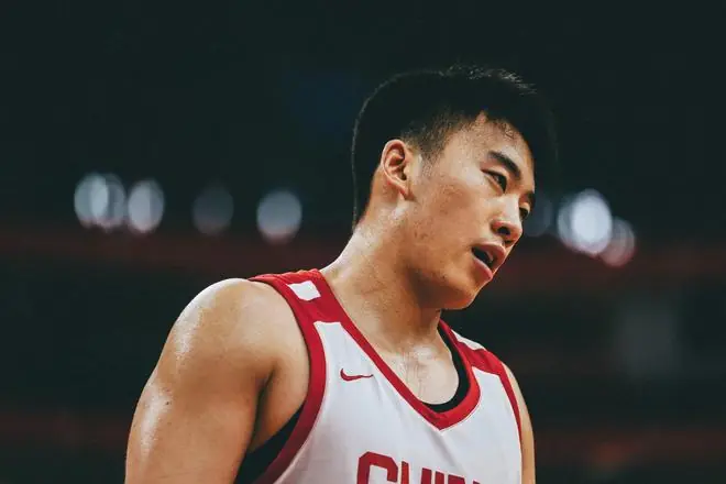 王俊杰：低迷的时候半夜找郭导聊天；我们距离强队还有很长一段路