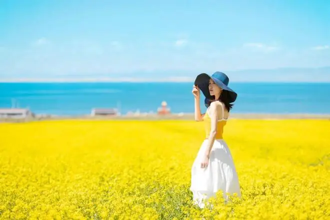 发现一个奇怪的现象:夫妻之间,如果男方在外地工作,女方在家带孩子,三年后大多就过成了“单亲家庭”的日子
