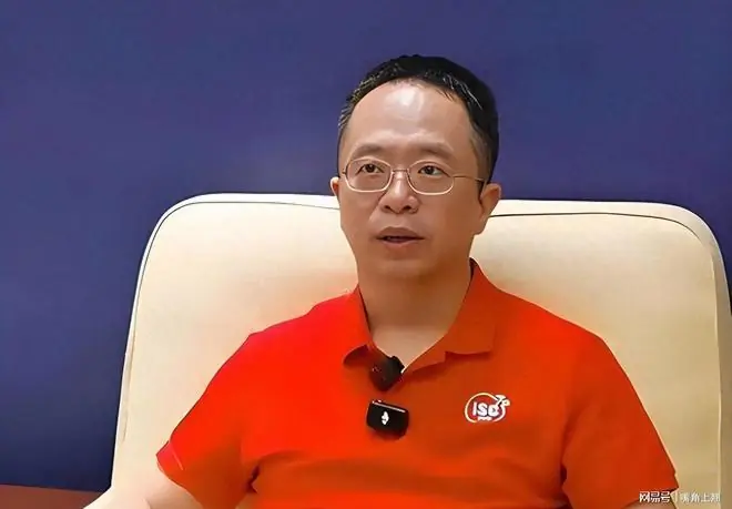 周鸿祎套现离场,利润腰斩至8.8亿,留下5.8万投诉