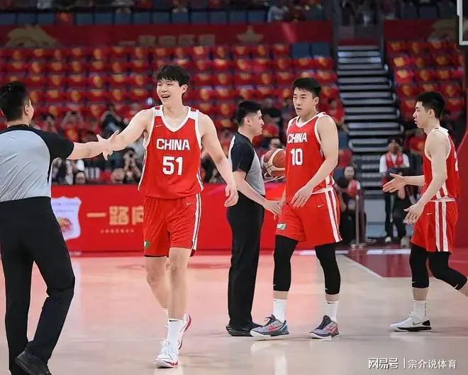 中国男篮决战日本队，最强首发五人曝光，郭士强重大调整