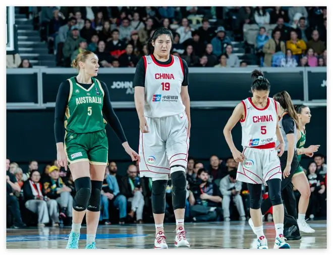 砍28+10+4帽仍被质疑!张子宇3问题难改善 这不光是宫鲁鸣的问题