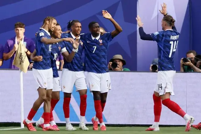 夺冠概率28%!法国3人领跑FIFA3大实力榜:姆巴佩进攻第1 力压梅西
