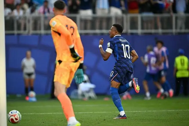 对手粗野犯规不断0牌!法国队拼了老命：姆巴佩世界杯19球 1-0晋级