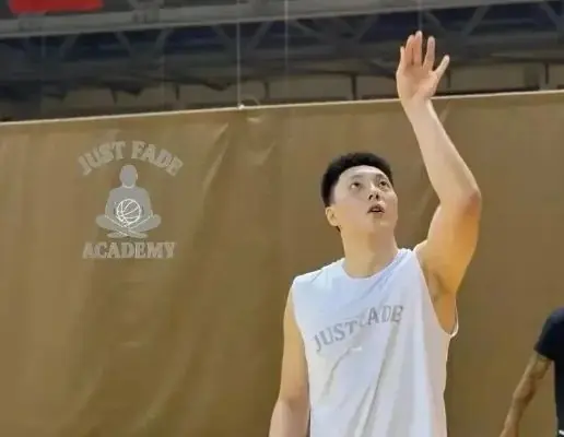 广东男篮休赛期速递!李炎哲基本敲定广东,徐杰特训遭遇拉伤,杜润旺报告恢复情况