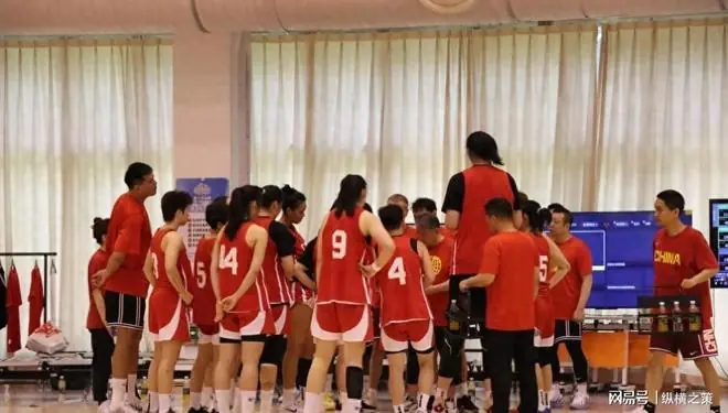 女篮怪相:训练的不打球,打球的不训练!这是哪位人才想出来的?