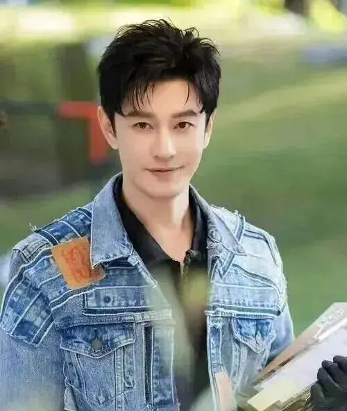 48岁黄晓明，终于再次宣布喜讯！