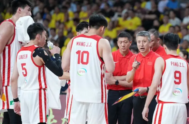 中国男篮世预赛12人名单出炉！庞峥麟首次入选，徐昕获郭士强重用