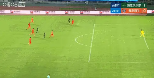 半场:浙江1-0海牛,王钰栋助攻米特里策破门,杨聪失空门