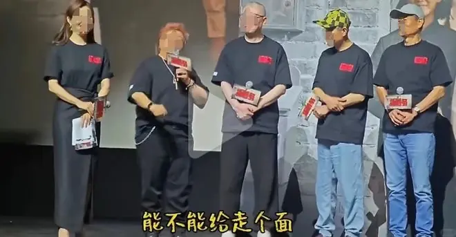 韩红基金会塌方,数千月捐者退订,为什么一句话,会引巨大风波?