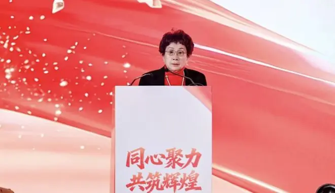 董事长遭女儿女婿联手提议罢免!其丈夫去年去世,上月母女刚完成股份继承