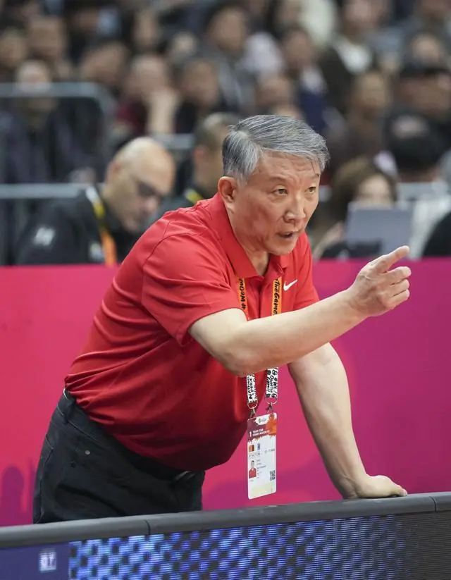 女篮集训更新:1主力+2小将离队,3大核心缺席,宫鲁鸣迎回小李梦