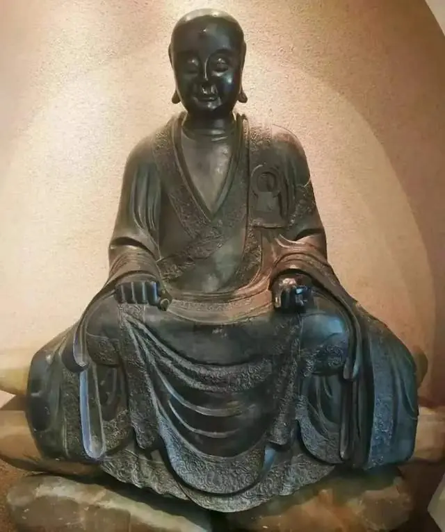 “被盗佛像疑现身北京观复博物馆”,海口文物部门独家回应