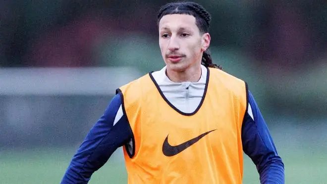 官方：热刺20岁中场阿哈勒里什租借加盟英甲球队莱顿东方