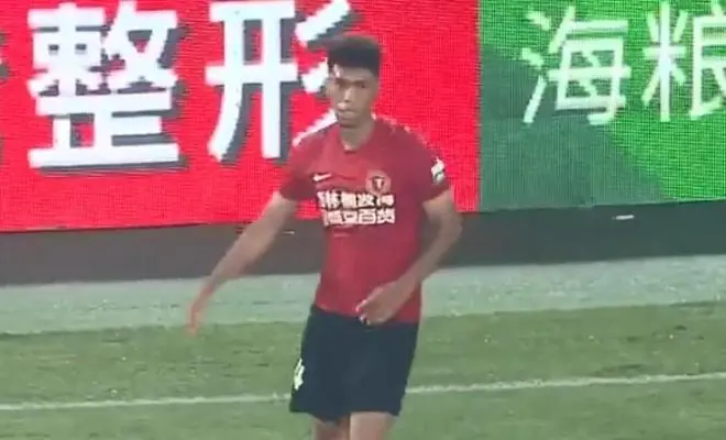 辽宁铁人17岁小将张洪福完成个人中超首秀，并且打满全场