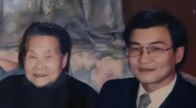 放弃中国国籍改投日本,结果日本拒收中国不要,今成夹缝中的黑户