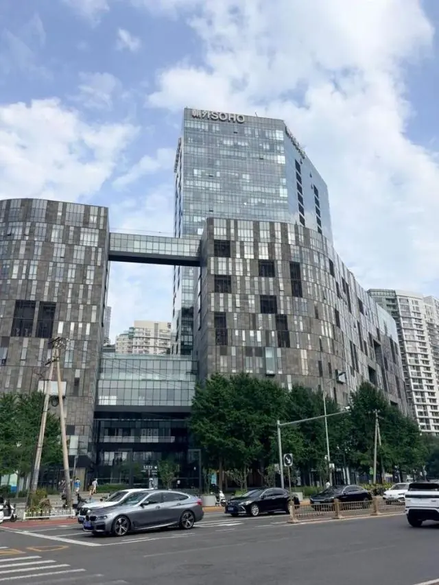 北京写字楼空置率“六连降”，上半年租金累计下跌4.4％，48万平米新增供应将入市