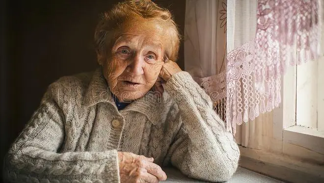 65岁阿姨:晚年不管是再婚还是依靠子女,都不如在自己家养老好
