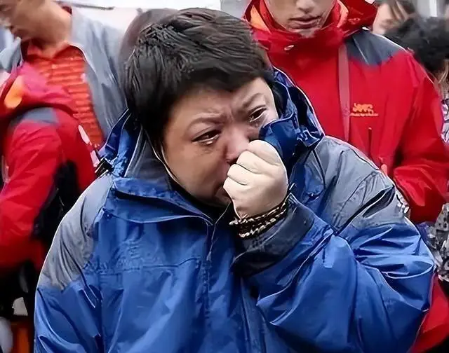 韩红慈善风波持续发酵！2000万救护车大单，合作公司仅2名员工