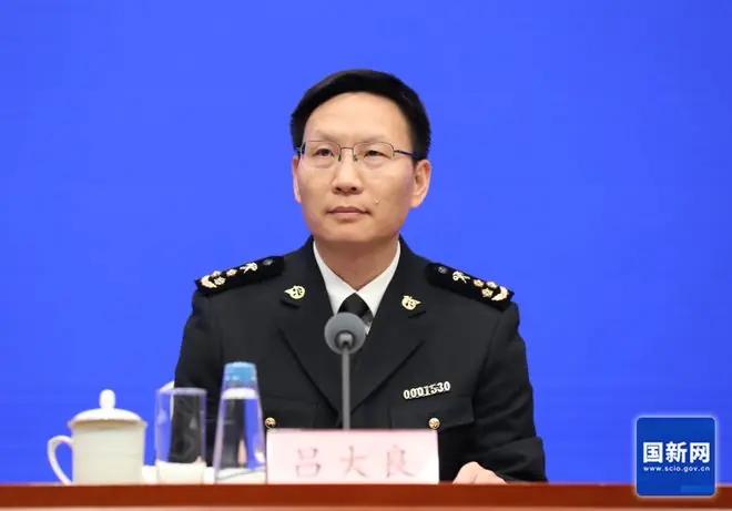 海关总署:“许多朋友都在关注世界杯,可能会发现赛场上有许多中国产品,这些产品有不少就来自于我国的民营企业”