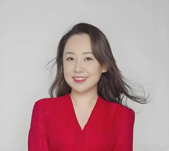 44岁关凌近况曝光！嫁大17岁制片人姬云飞，儿女双全被宠成公主