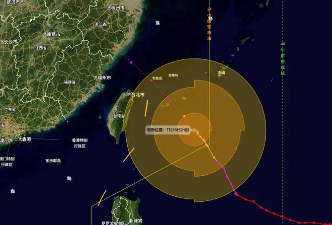 台风巴威又改路线,已进入24小时警戒线,14省市暴雨10省大暴雨