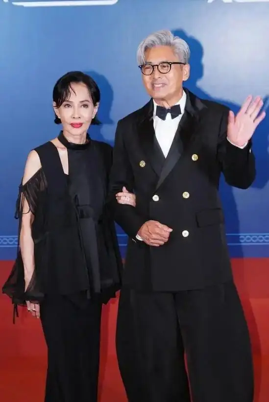周润发真实人品：为何李连杰、成龙终生不与他合作？裸捐是空谈？
