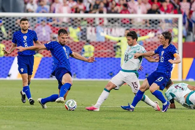 2-1逆转！葡萄牙绝杀克罗地亚，格瓦迪奥尔读秒进球被吹引起热议