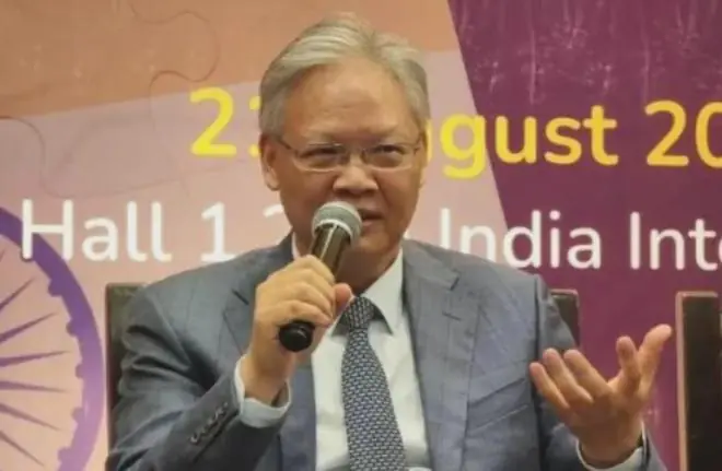 被骂两个月，徐飞洪回击网友:国人优印丑印不是大国自信