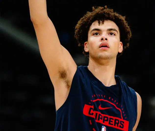 NBA夏联:郭昊文被裁!快船遭国王逆转 五号秀7中1七号秀19+7