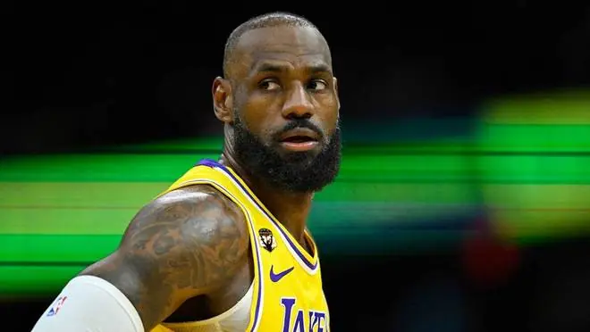 NBA内部人士:詹姆斯联手字母哥,加盟热火队将最大化再夺冠机会