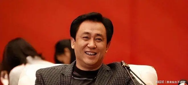 恒大究竟怎么亏出八千亿的?终于搞懂了!许家印不跑是有原因的