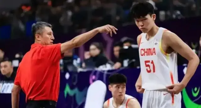 中国男篮惊险晋级的背后：郭士强已不适合执教国家队