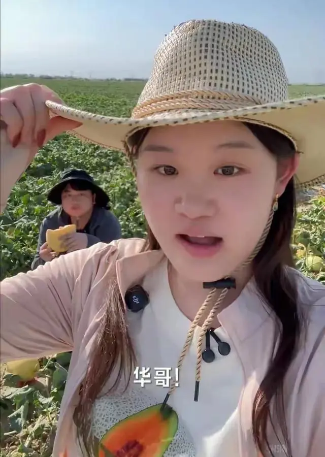 张家齐和全进华湛江助农出圈后,再游新疆,相处状态早已说明一切