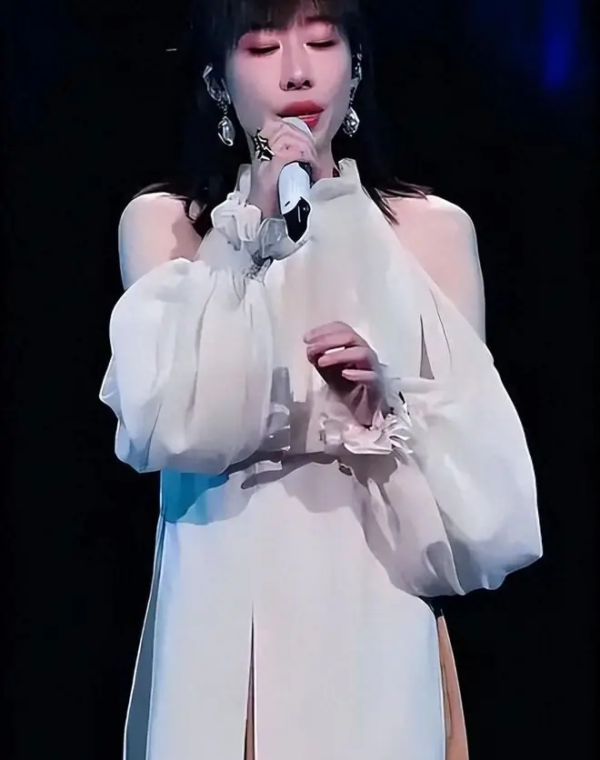 演唱会刚结束,任素汐体面形象遭撕碎,私生活混乱演技再好也没用