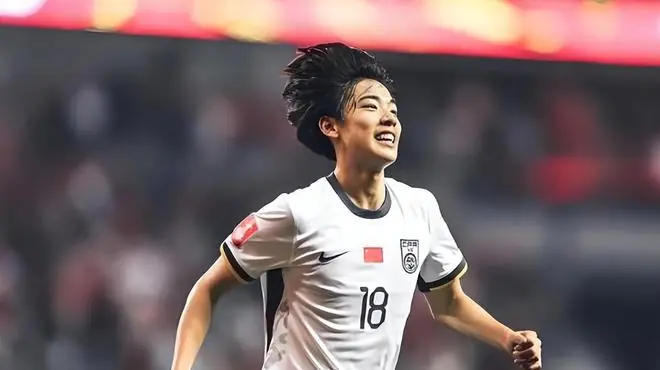 U17国足中锋正式转会到中乙俱乐部！德转第一时间确认，引发热议
